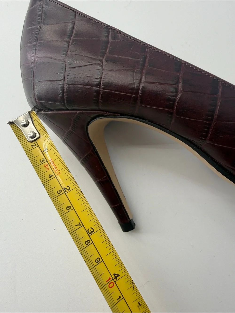 Croc-Textured Burgundy High Heel Feminine Classic 3.5” Pump for Women Size 7.5
